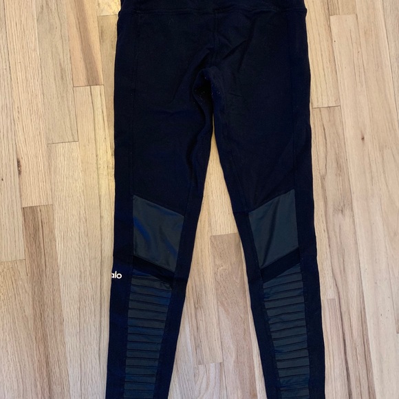 Alo Yoga Moto Leggings - Picture 2 of 3